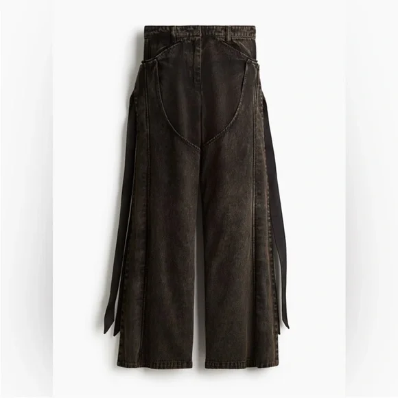 Hm chaps-layered pants dark brown
Lorena Saravia H&M BBWT
Never worn - Picture 5 of 7